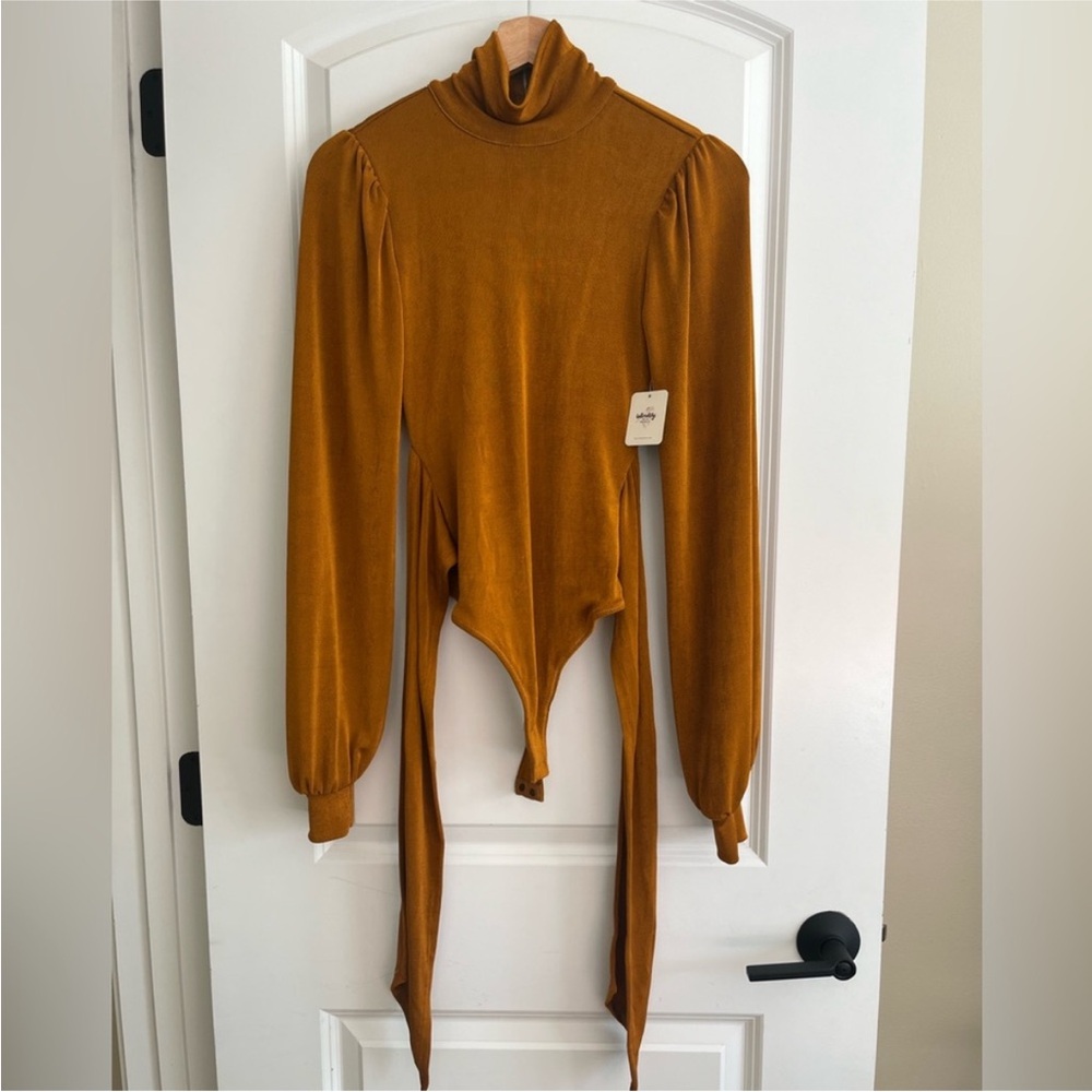 NEW Intimately by FREE PEOPLE Golden amber Long Sleeve Bodysuit XS - Picture 2 of 11